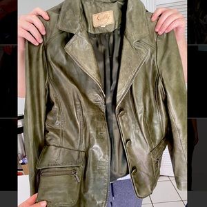 Women’s green leather jacket, brand Scully